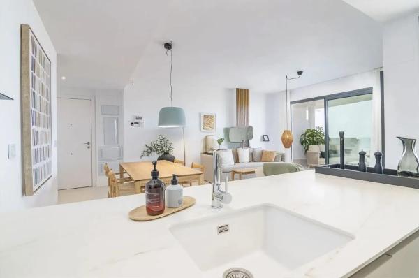 Piso en avenida Fuengirola, 6