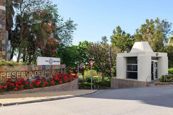 Piso en avenida Fuengirola, 6