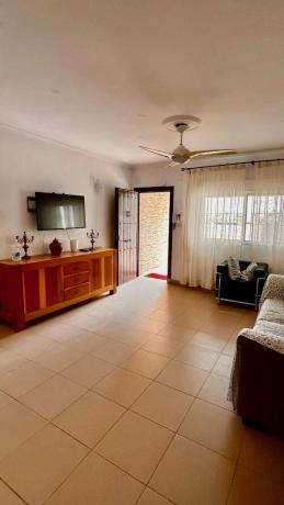 Chalet adosado en calle Miguel Márquez