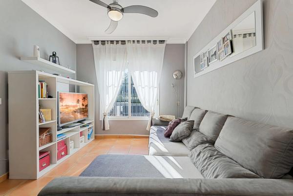 Chalet adosado en calle Eugenia de Montijo