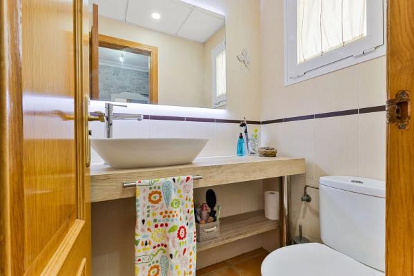 Chalet adosado en calle Eugenia de Montijo