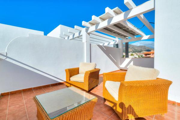 Chalet adosado en calle Eugenia de Montijo