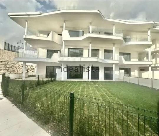 Piso en avenida Fuengirola, 48