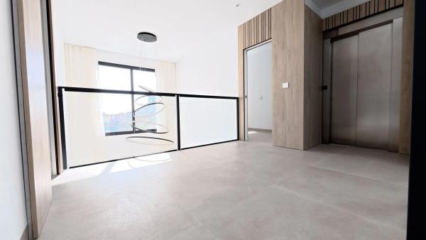 Spacious Luxury Villa with sea views