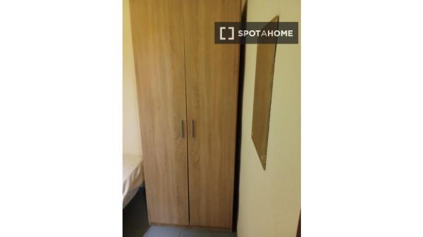 Habitación en piso compartido en Paterna