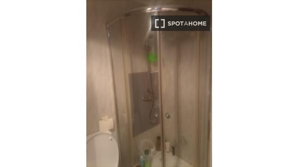 Habitación en piso compartido en Paterna