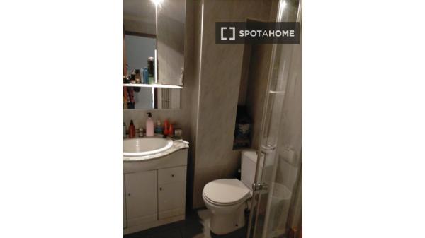 Habitación en piso compartido en Paterna