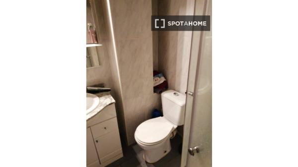 Habitación en piso compartido en Paterna