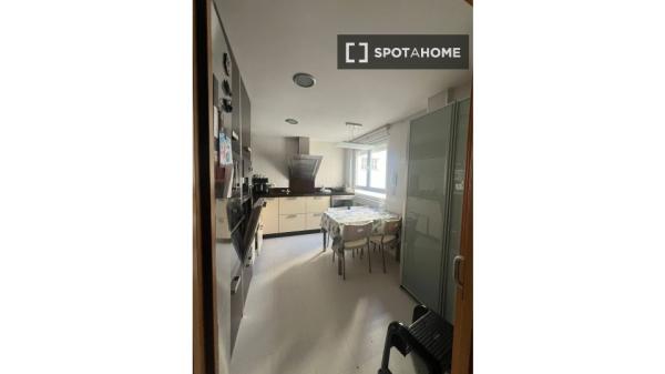 Pokój we wspólnym mieszkaniu w Salamance