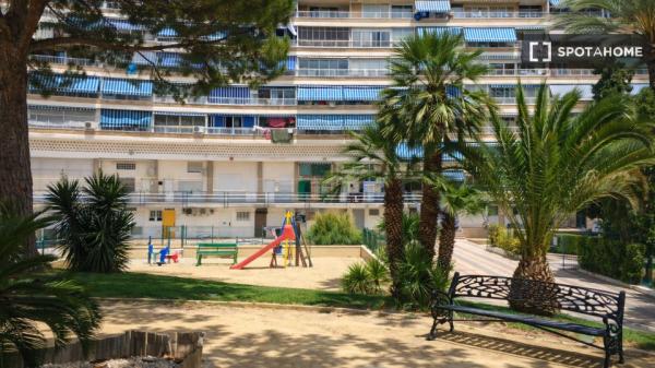 Appartement de 2 chambres à louer à Alicante