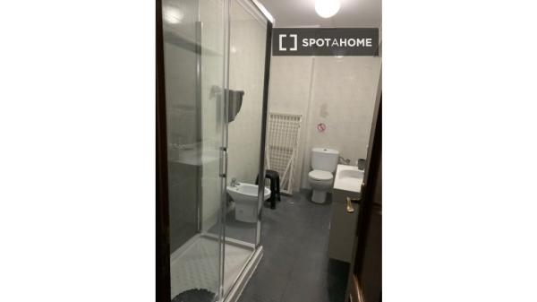 Piso de 3 habitaciones en alquiler en Santander