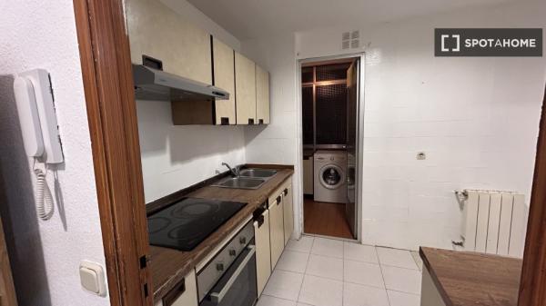 Zimmer in einer 5-Zimmer-WG in Fuenlabrada zu vermieten