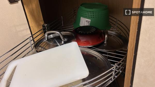 Zimmer in einer 5-Zimmer-WG in Fuenlabrada zu vermieten