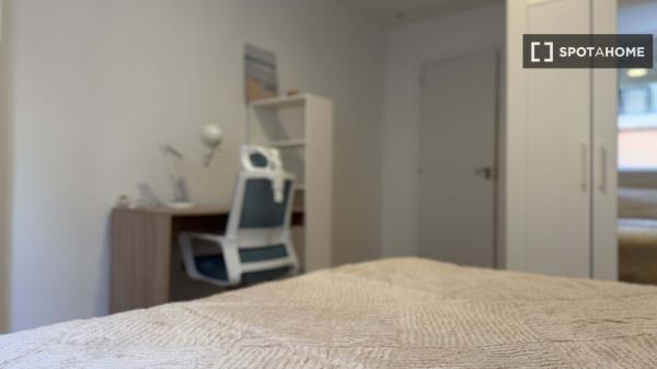 Chambre en colocation à louer à Torrent, Valence