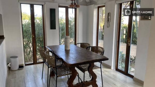 Do wynajęcia 2-pokojowe mieszkanie w Altei