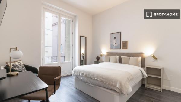 Habitación en piso compartido en madrid.