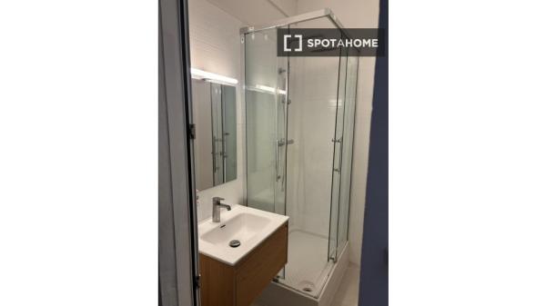 Piso de 4 habitaciones en alquiler en el Guinardó, Barcelona