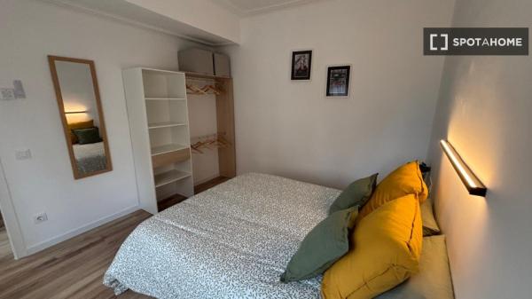 Piso de 4 habitaciones en alquiler en el Guinardó, Barcelona