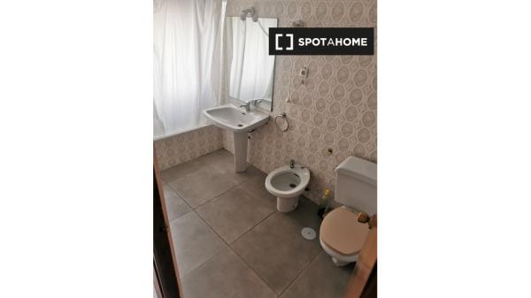 Habitación en piso compartido en Granada