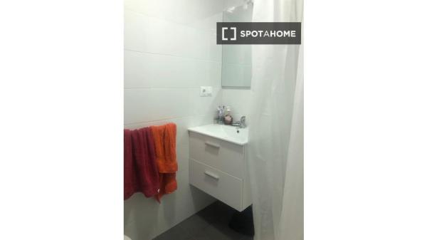 Habitación en piso compartido en Granada