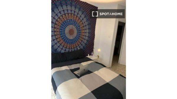 Habitación en piso compartido en Granada