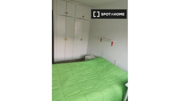 Habitación en piso compartido en Granada