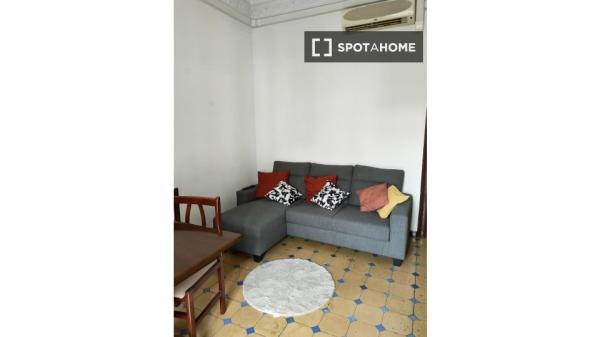 Habitación en piso compartido de 4 habitaciones en alquiler en El Fort Pienc