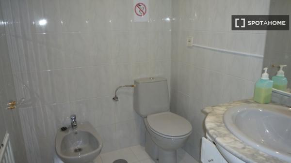 Piso de 3 habitaciones en alquiler en Santander