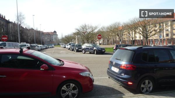 Piso de 3 habitaciones en alquiler en Santander