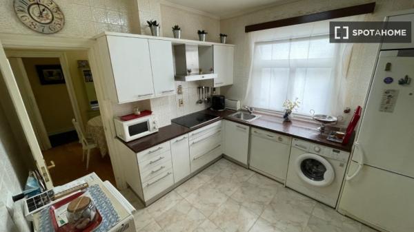 Habitación en piso compartido en alquiler en Las Arenas-Areeta, Bilbao