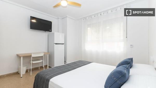 Habitación en piso compartido en alaquàs