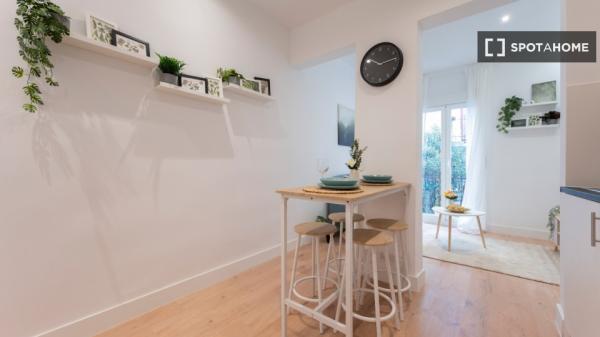 Appartement de 2 chambres à louer à Bellas Vistas, Madrid.