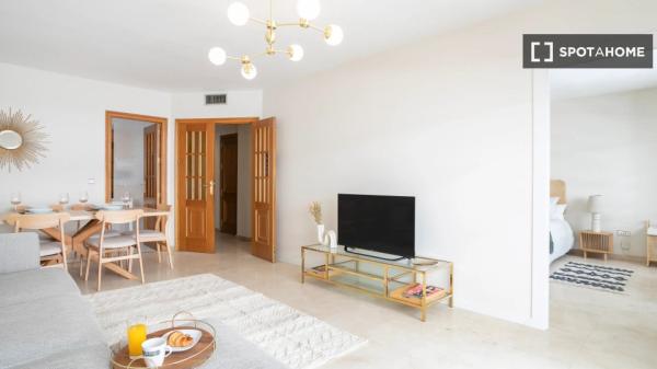 Room in a shared flat for rent in Alicante.