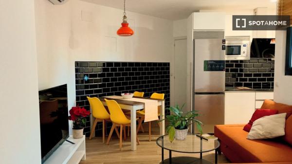 Pokój w mieszkaniu współdzielonym do wynajęcia w Almenara, Madryt.