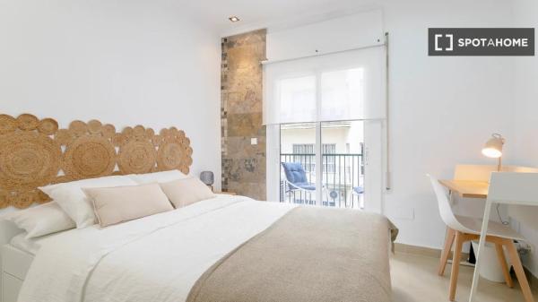 Chambre à louer dans une colocation de 5 chambres à Alicante