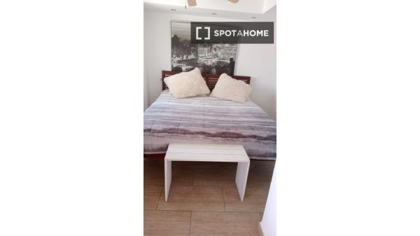 Piso completo de 2 habitaciones en Palma