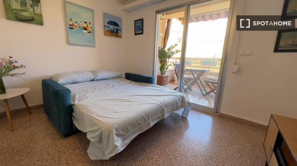 Studio à louer à Santa Pola, Alicante