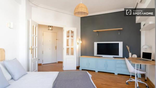 Habitación en piso compartido en alquiler en Alicante