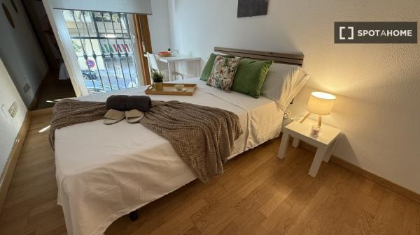 Pokój w mieszkaniu dzielonym do wynajęcia w Trafalgar, Madryt