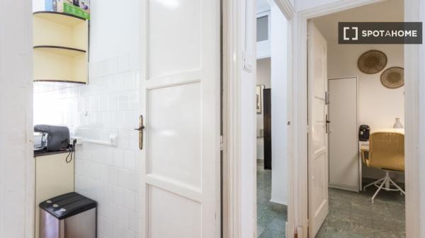 Habitación en piso compartido en alquiler en Alicante