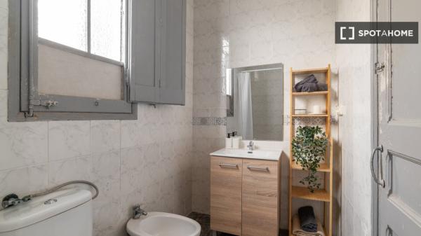 Zimmer zu vermieten in La Nova Esquerra de l'Eixample, Barcelona.