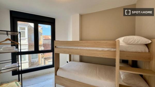 3-bedroom apartment for rent in Marín, Vigo